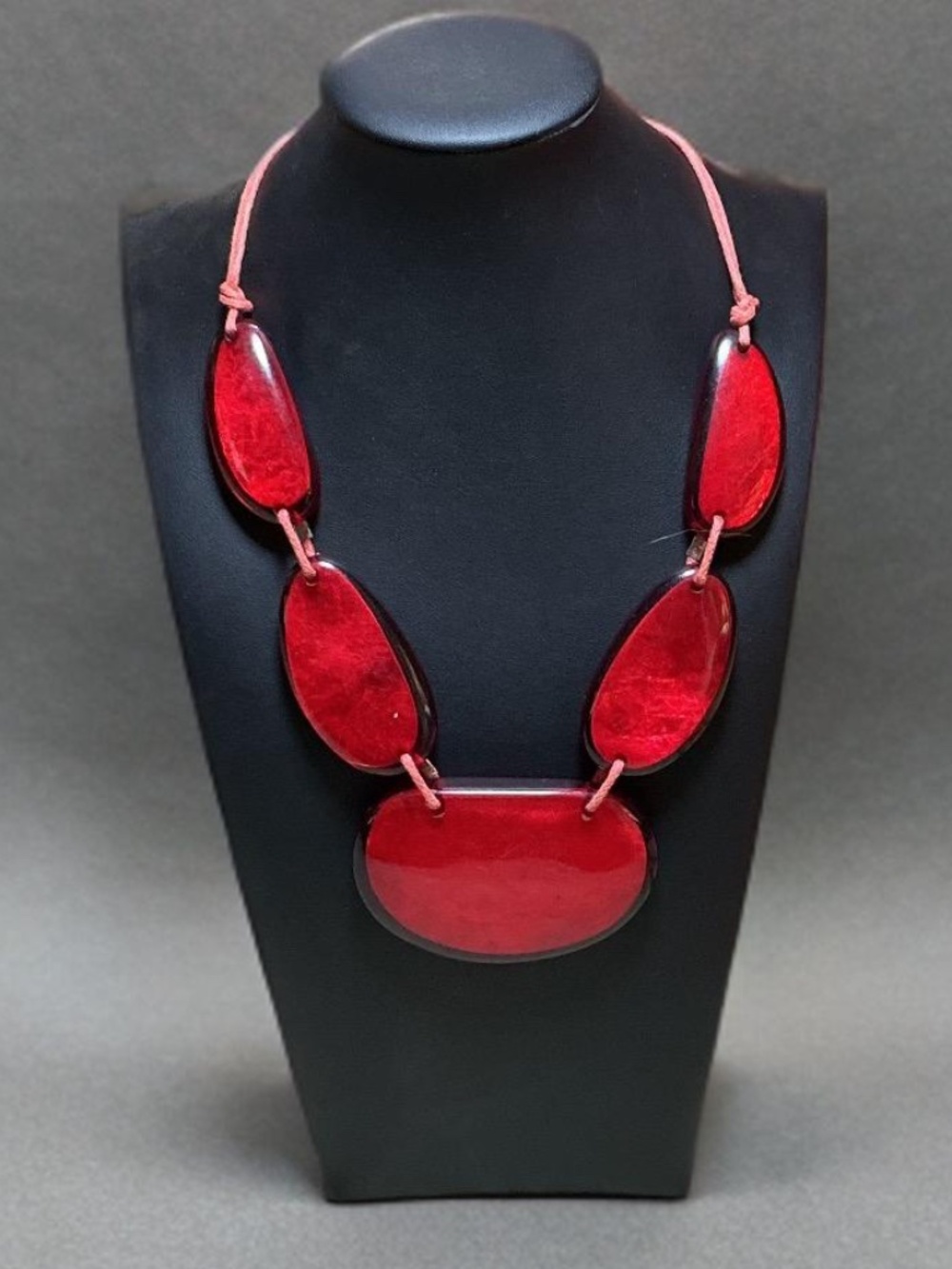 Statement Necklace Red Chunky Acrylic, Oval Pieces, Adjustable, 20" L